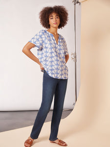 Popover Floral Embroidery Short Sleeve Blouse, NYC White/Light Sapphire | Meison Studio Presents Jones New York