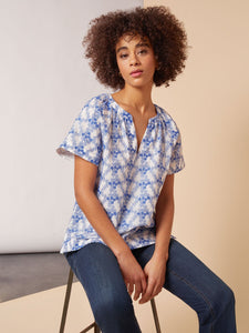 Popover Floral Embroidery Short Sleeve Blouse, NYC White/Light Sapphire | Meison Studio Presents Jones New York