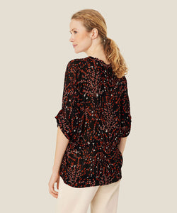 Irekana Cuff Sleeve Shirt | Orange com Print | Masai Copenhagen