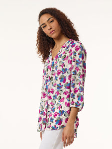 Printed V-Neck Pleated Kelly Blouse in the Color Jones White/Bright Orchid Multi | Jones New York