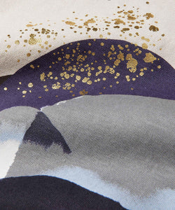 Doreann Graphic Tee | Silver Cloud Abstract Print | Masai Copenhagen