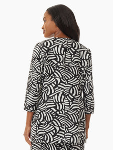 Abstract Jacquard Topper in the Color Black/Lily White | Kasper