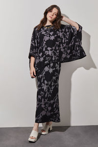 Floral Poncho - Jacquard Soft Knit, Black/White | Ming Wang