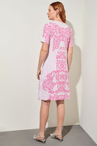 Knee-Length A-Line Dress - Jacquard Soft Knit, White/Carmine Rose | Ming Wang