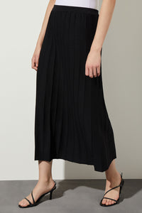 Pleated Soft Knit Maxi Skirt